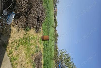 Casă cu Teren 1996 Mp în Giulvăz - 1