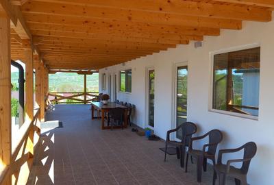 Casă cu 4 camere în Bela - 1