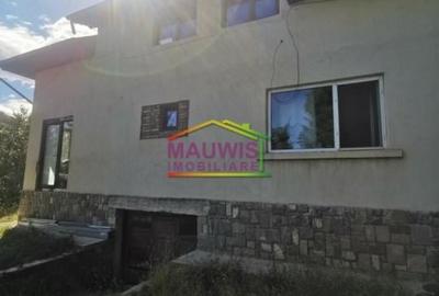 Casa P S cu teren ultracentral in Breaza - vis-a-vis de Liceul Militar - 19