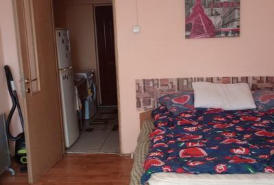 Garsonieră decomandată în Țiglina 1 - 2