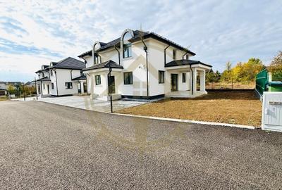 Casă cu 6 camere cu Teren 400 Mp în Corbeanca