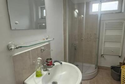 Garsonieră decomandată în Central - 2