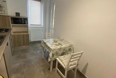 Apartament cu 2 camere decomandat în Apărătorii Patriei - 5