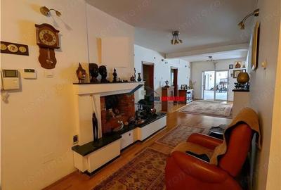 Vila Impresionanta cu peisaj de poveste Teren 12.000 mp - Candesti, Dambovita - 1