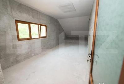 Casă cu 7 camere cu Teren 3000 Mp în Central - 2