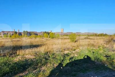 Teren de 5000 mp, în Central