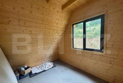 Casă cu 2 camere cu Teren 560 Mp în Hurez - 10