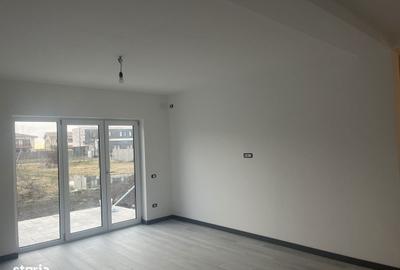 Casă cu 3 camere cu Teren 300 Mp în Dumbrăvița - 3