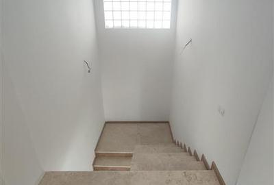 Casă cu 5 camere cu Garaj în Ostratu - 14