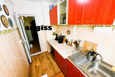 Apartament cu 3 camere semidecomandat în Vest - 1