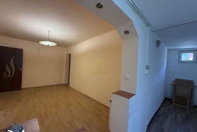 Apartament cu 2 camere în Micro 15