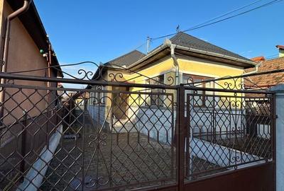 Casă cu 4 camere cu Teren 508 Mp în Central