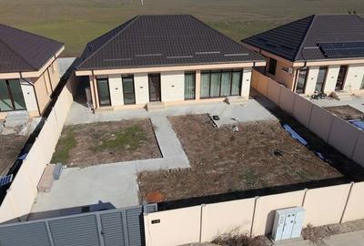 Casă cu 4 camere în Olteni - 3