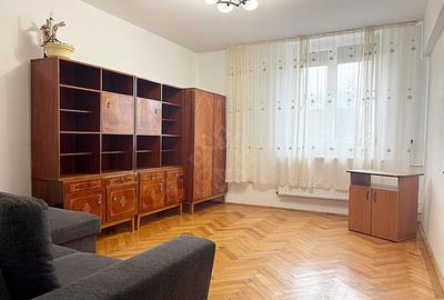 Apartament cu 3 camere pe strada Republicii - 3
