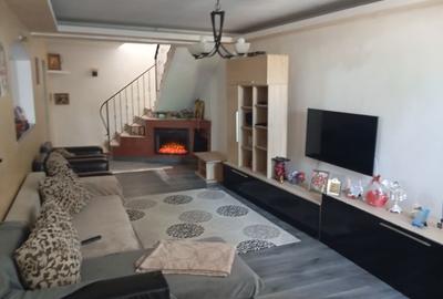 Casă cu 4 camere în Exterior Vest - 1