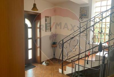 DE VANZARE Vila de vacanta in Pucioasa /Dambovita - 18