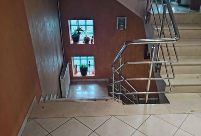 Casă cu 6 camere cu Teren 246 Mp în Colentina - 8