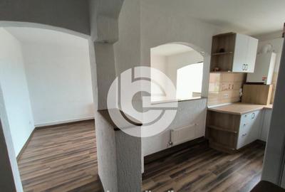Apartament 4 camere -70 mp decomandat - Vasile Aron - 12
