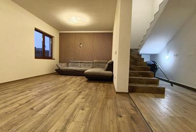 Duplex cu 5 camere cu Canalizare în Dumbrăvița - 2