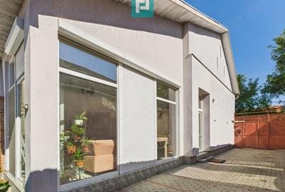 Casa cu piscina ?i teren generos, Santana - 1