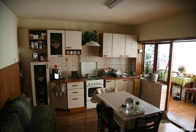 Casa solida din caramida, renovata, in Zimandu Nou, teren 900 mp - 2