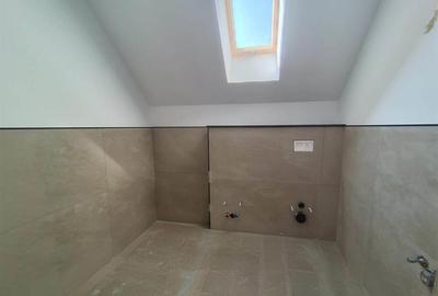 Casă individuală cu 4 camere cu Canalizare în Ipotești - 11