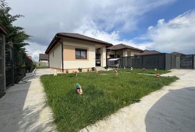 Duplex cu 3 camere cu Canalizare în Moșnița Nouă - 1