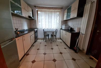 Casă cu 5 camere cu Canalizare în Central - 14