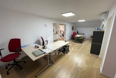 Vila P+M, finisata modern, curte amenajata, zona Modern-Crisan - 2