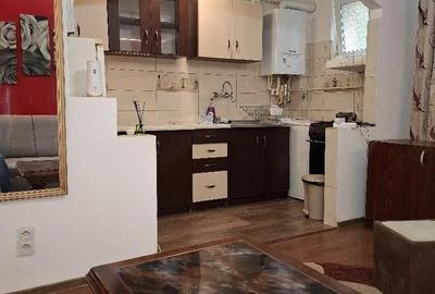 Apartament cu 3 camere semidecomandat în Central - 3