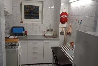Apartament cu 3 camere semidecomandat, mobilat în Titan - 2