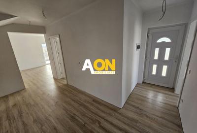 Casă individuală cu 4 camere cu Canalizare în Micești - 12