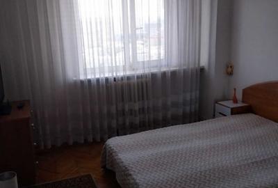 Apartament cu 3 camere - zona Centru - Hala Centrala - 2