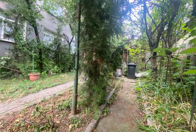 Casă centrală în Târgoviște, teren 250 mp, 4 camere, distanță la  900 m de Primă - 6