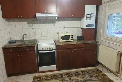 Apartament cu 3 camere decomandat în Colentina