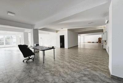 Spațiu comercial, de 180 mp, în Central - 7