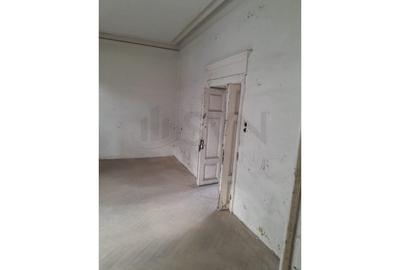 Casă individuală cu 17 camere cu Teren 566 Mp în P-ța Unirii - 8