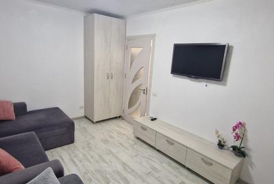 Faleza Nord garsoniera decomandata de inchiriat pe termen lung. - 2