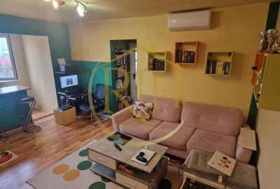 Vand apartament cu 4 camere in zona spitalul judetean,comision ,,0''