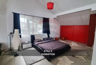 Casă cu 10 camere cu Teren 750 Mp în Central - 21