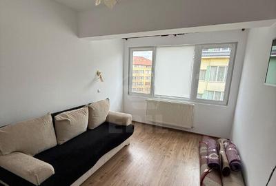 Apartament 3 camere de inchiriere - 1