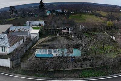 Casă cu 2 camere cu Teren 57 Mp în Tomești