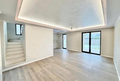 Duplex cu 5 camere cu Canalizare în Exterior Sud - 1