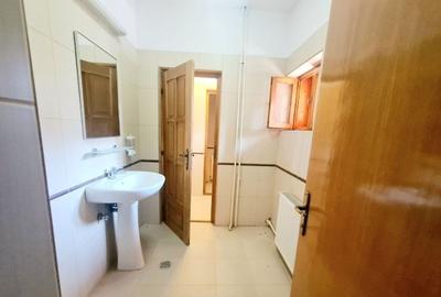 Casă individuală cu 12 camere cu Garaj în Inel II - 11