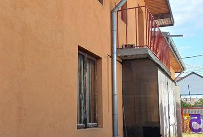 Casă cu Teren 270 Mp în Rahova - 2