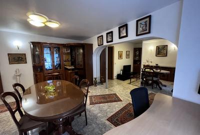 Apartament cu 3 camere semidecomandat, mobilat în P-ța Victoriei - 11