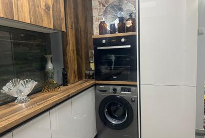 Apartament 4 camere 100mp  Piata Izvorul Rece Piata Rosetti Bdul Carol I - 23