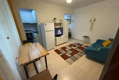 Inchiriez apartament bacau piata sud estaj doi - 2