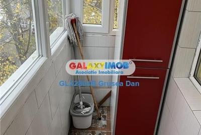 1dec1918 | garsoniera 40mp | 1980 | cada balcon | metrou - 3