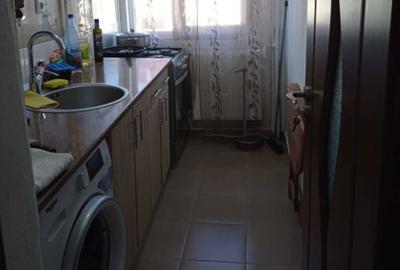 Apartament cu 3 camere semidecomandat în Central - 2